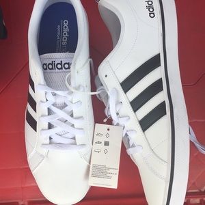 Adidas Sneakers